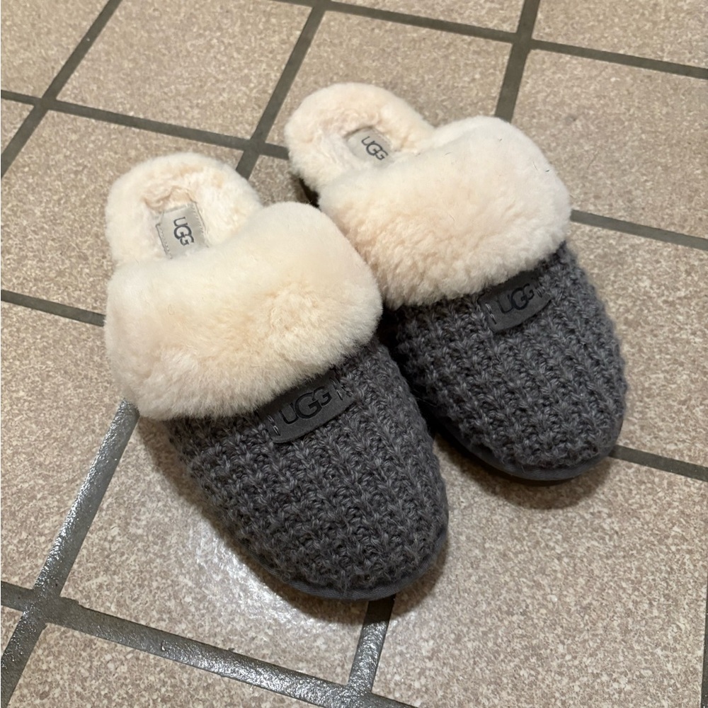 UGG Women's Charcoal and Cream Knit Slippers